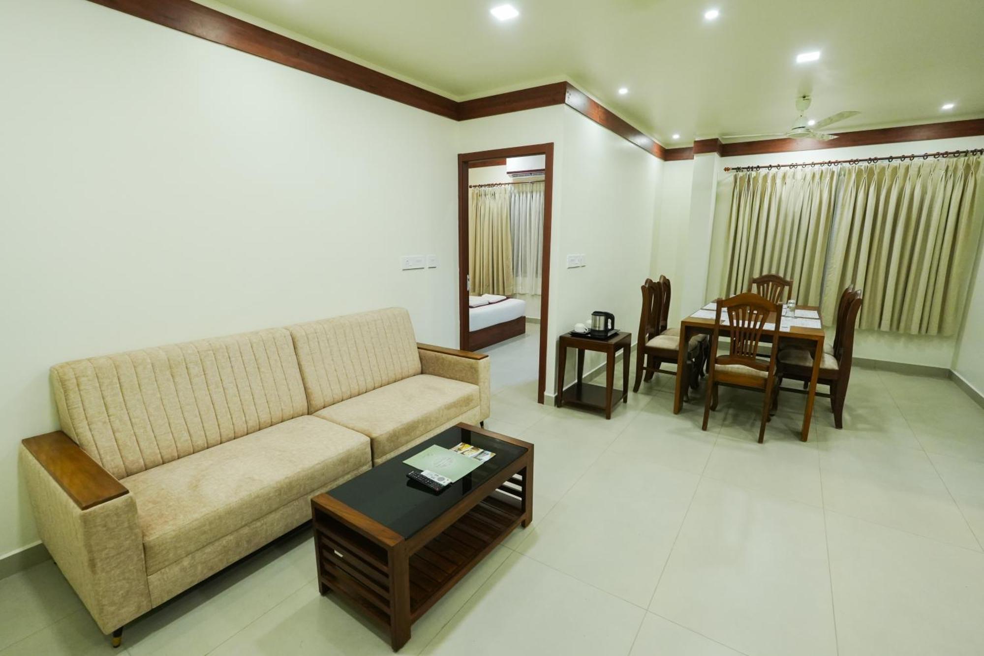 Hotel Royalton Residency Mundakāyam Zewnętrze zdjęcie